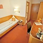 Hotel Wuermtaler Gaestehaus Gräfelfing