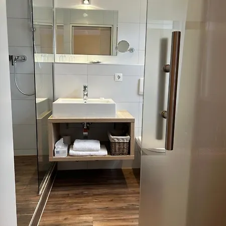 Wuermtaler Gaestehaus 호텔 그라펠핑
