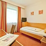 Wuermtaler Gaestehaus Hotel Gräfelfing