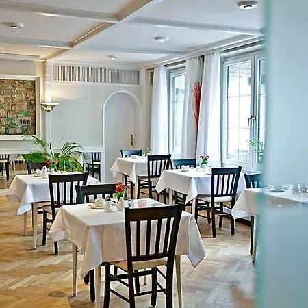 Wuermtaler Gaestehaus 호텔 그라펠핑