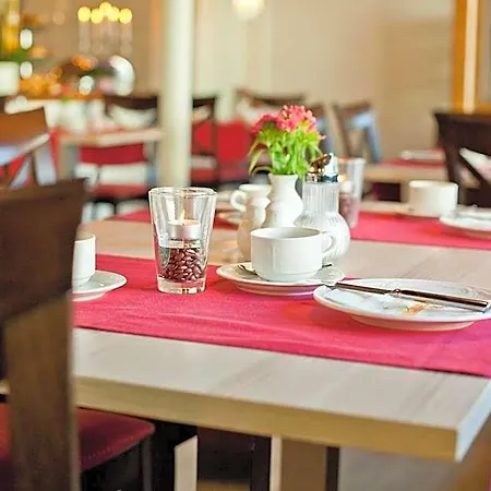 Wuermtaler Gaestehaus 호텔